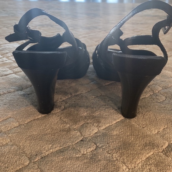 Aerosoles Black Leather Strappy Sandals Size 7 - Picture 3 of 6